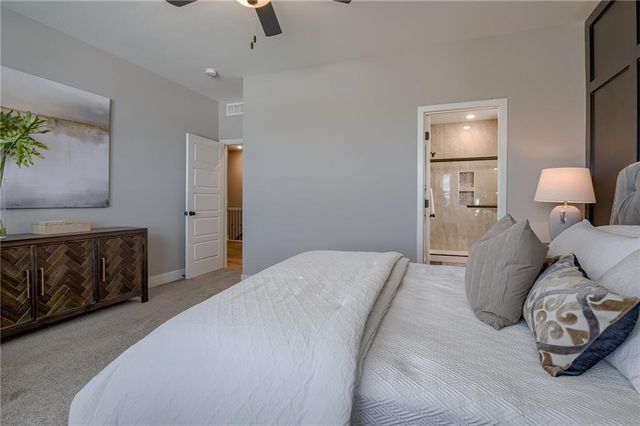 18370 W 205th Street, Spring Hill, KS 66083