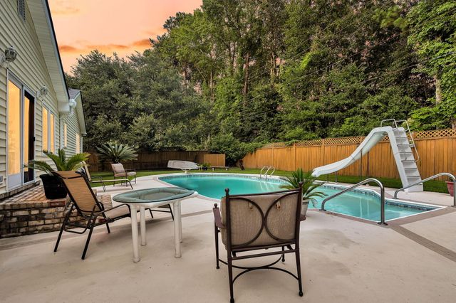 1647 Sulgrave Road, Charleston, SC 29414