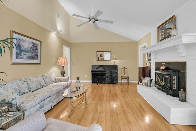 1647 Sulgrave Road, Charleston, SC 29414