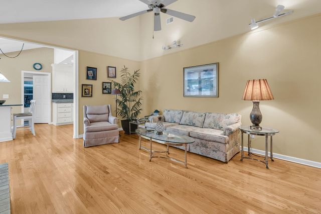 1647 Sulgrave Road, Charleston, SC 29414