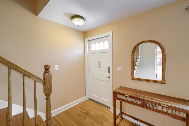 415 Park Avenue D, River Forest, IL 60305