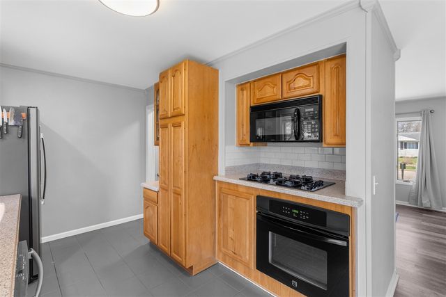 5620 Cheshire Street, Portage, MI 49002