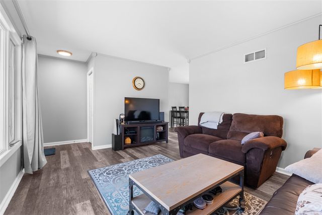 5620 Cheshire Street, Portage, MI 49002
