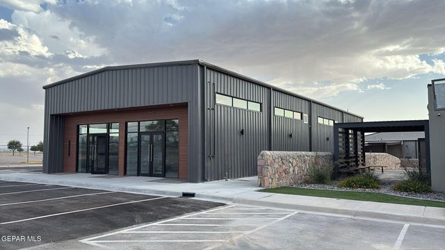 12370 Pine Springs, B, El Paso, TX 79928