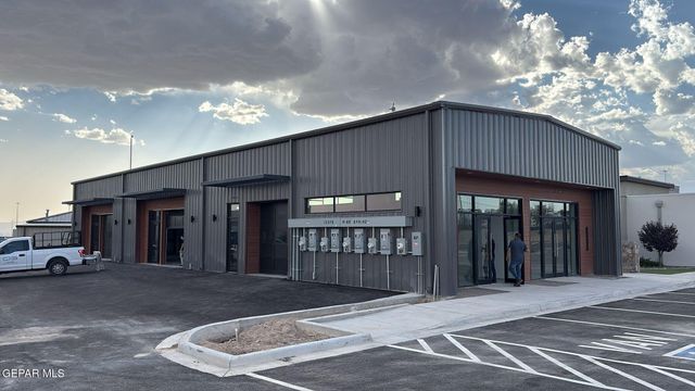 12370 Pine Springs, B, El Paso, TX 79928