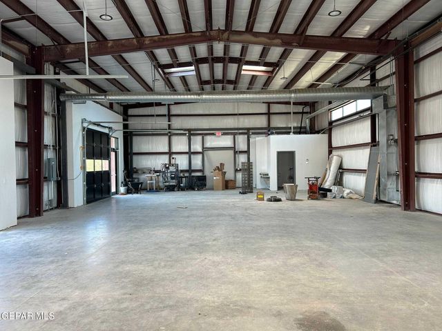 12370 Pine Springs, B, El Paso, TX 79928