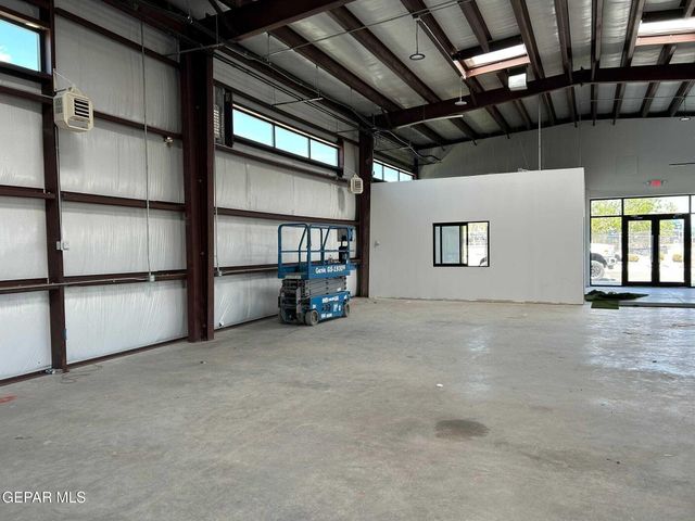 12370 Pine Springs, B, El Paso, TX 79928