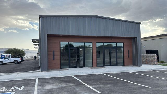 12370 Pine Springs, B, El Paso, TX 79928