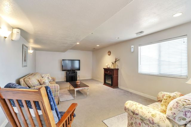 3808 W 4300 S, West Haven, UT 84401