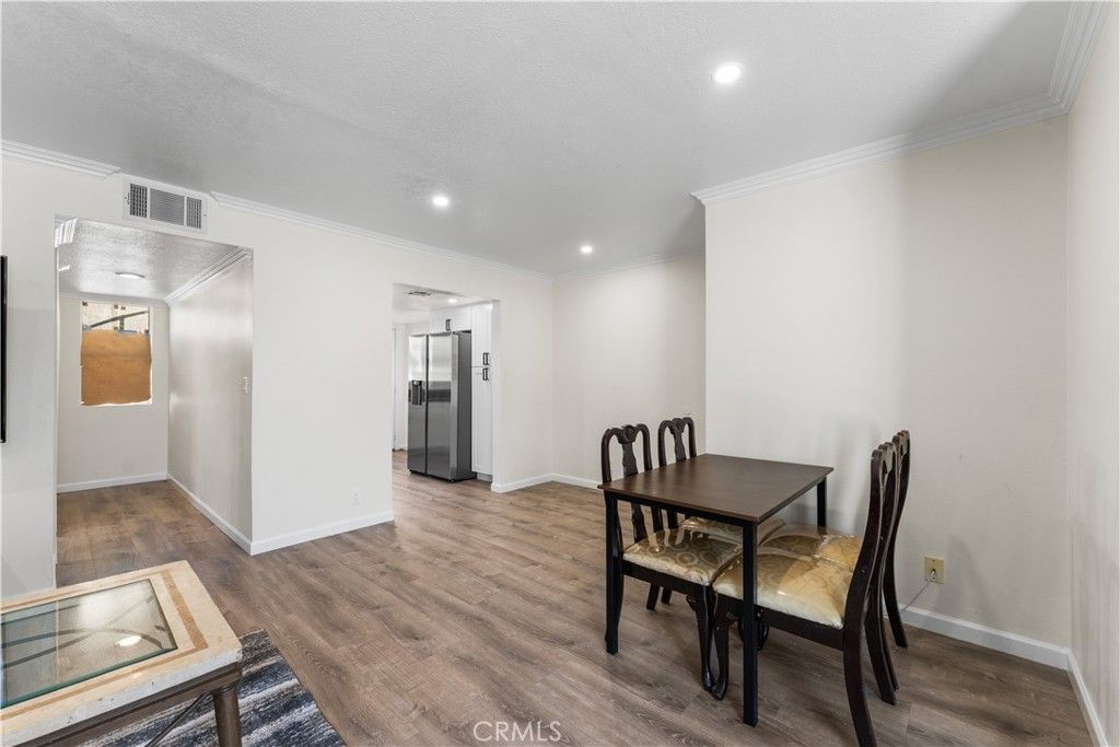 Image 16 of property listing at 1750 E Avenue Q14, Palmdale, CA 93550