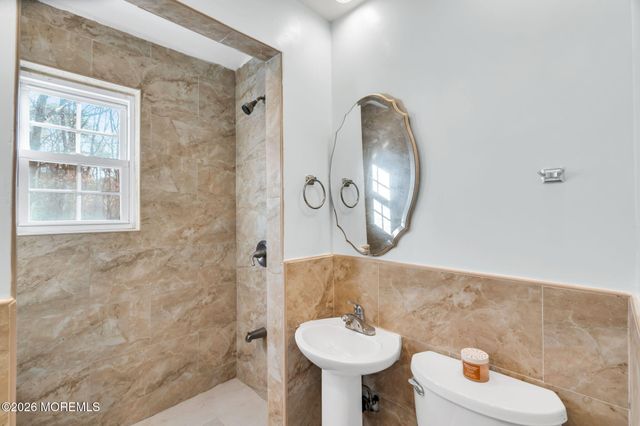 905 Harrison Road, Toms River, NJ 08753