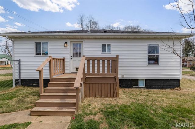 925 Moorland Street, Farmington, MO 63640
