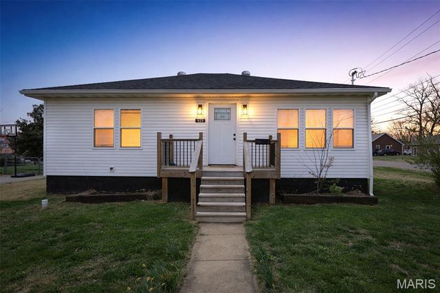 925 Moorland Street, Farmington, MO 63640