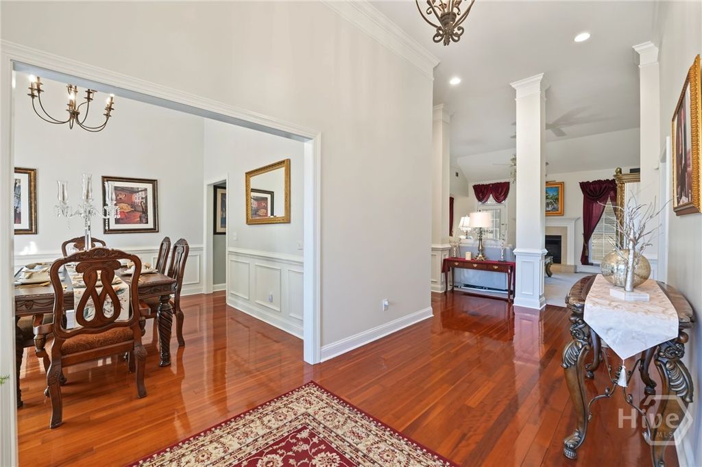 Image 11 of property listing at 12 Bluegrass Lane, Savannah, GA 31405
