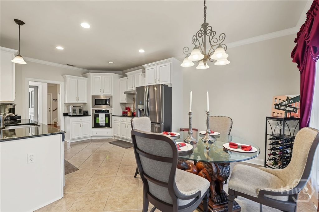 Image 19 of property listing at 12 Bluegrass Lane, Savannah, GA 31405