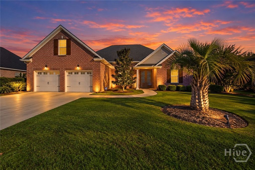 Image 3 of property listing at 12 Bluegrass Lane, Savannah, GA 31405