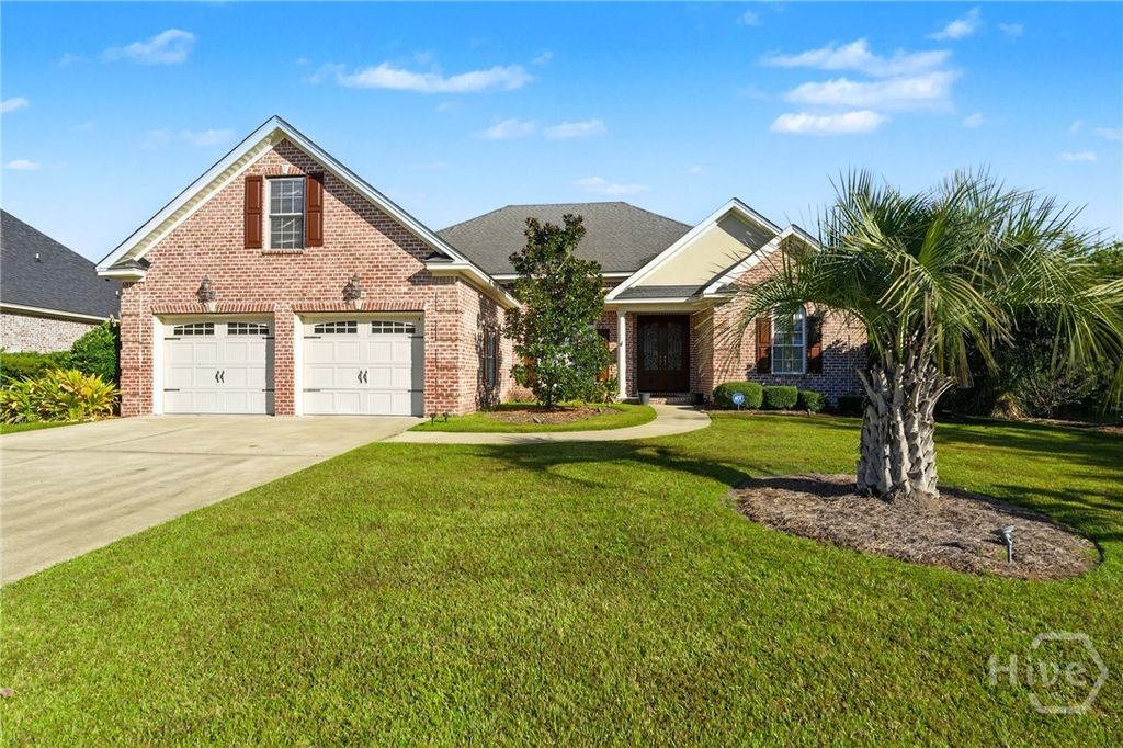 Image 5 of property listing at 12 Bluegrass Lane, Savannah, GA 31405