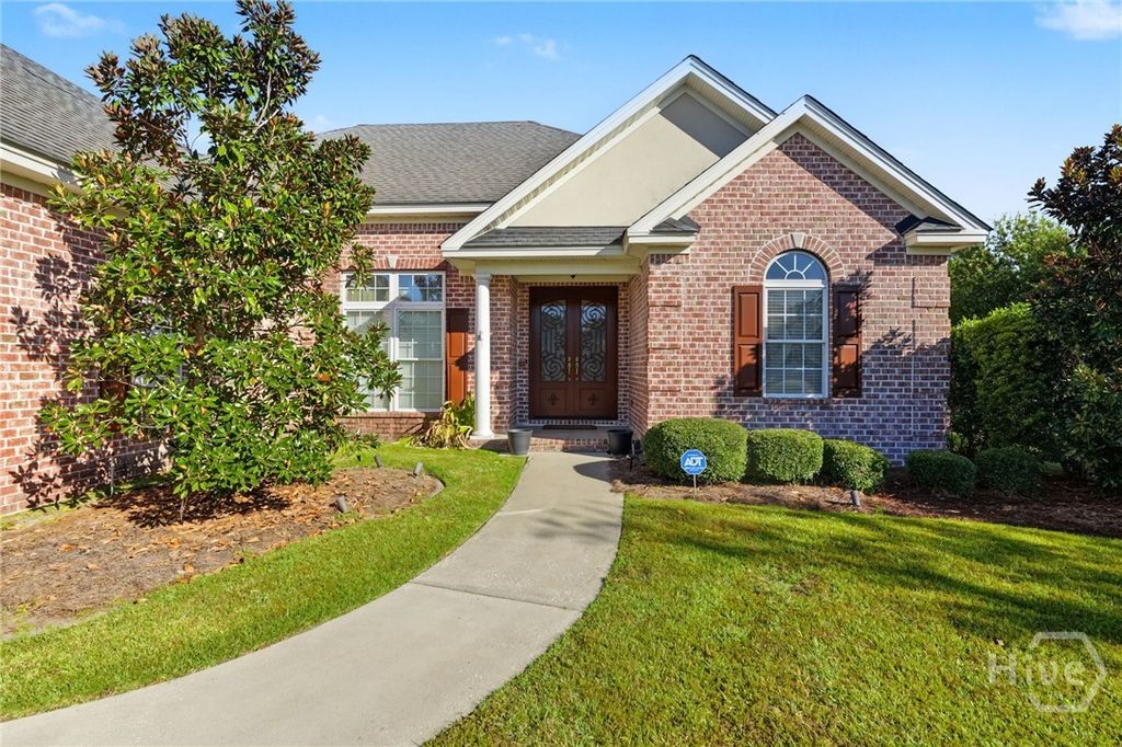 Image 6 of property listing at 12 Bluegrass Lane, Savannah, GA 31405