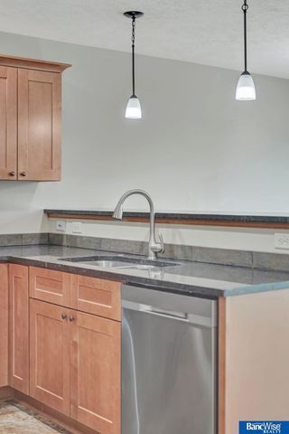 8976 Buckshot Road, Lincoln, NE 68507