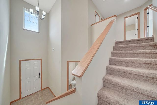 8976 Buckshot Road, Lincoln, NE 68507