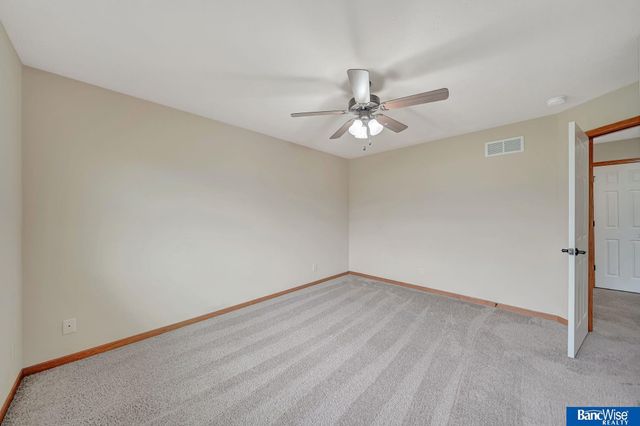 8976 Buckshot Road, Lincoln, NE 68507