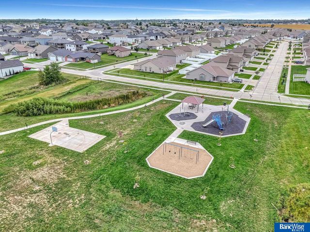 8976 Buckshot Road, Lincoln, NE 68507