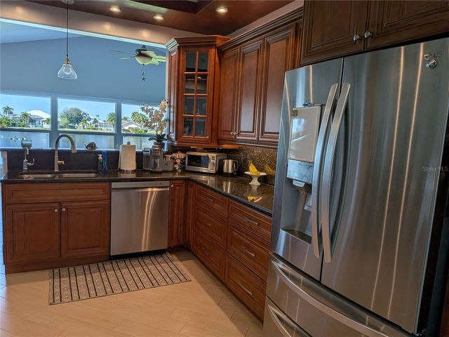 12725 SW KINGS ROW, Lake Suzy, FL 34269