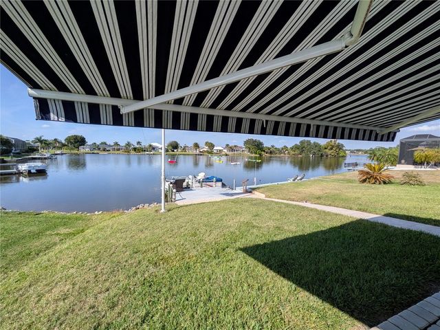 12725 SW KINGS ROW, Lake Suzy, FL 34269
