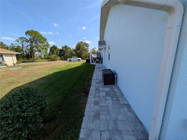 12725 SW KINGS ROW, Lake Suzy, FL 34269