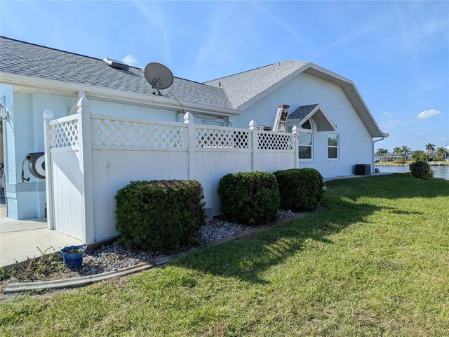 12725 SW KINGS ROW, Lake Suzy, FL 34269