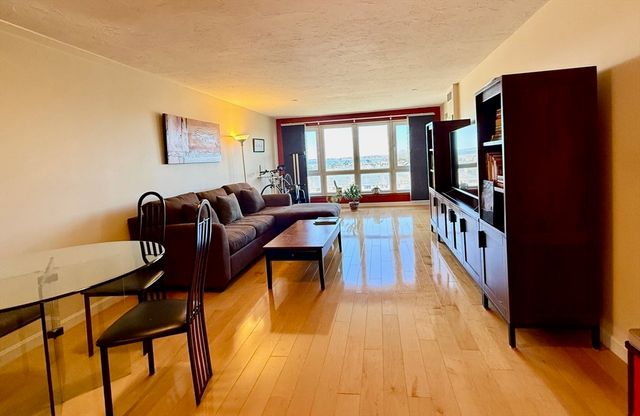 2001 Marina Drive 515, Quincy, MA 02171
