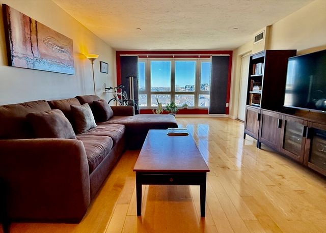 2001 Marina Drive 515, Quincy, MA 02171