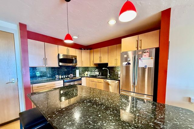 2001 Marina Drive 515, Quincy, MA 02171