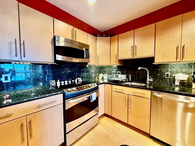 2001 Marina Drive 515, Quincy, MA 02171