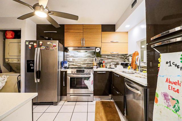 1100 Colony Point Circle Circle 415, Pembroke Pines, FL 33026