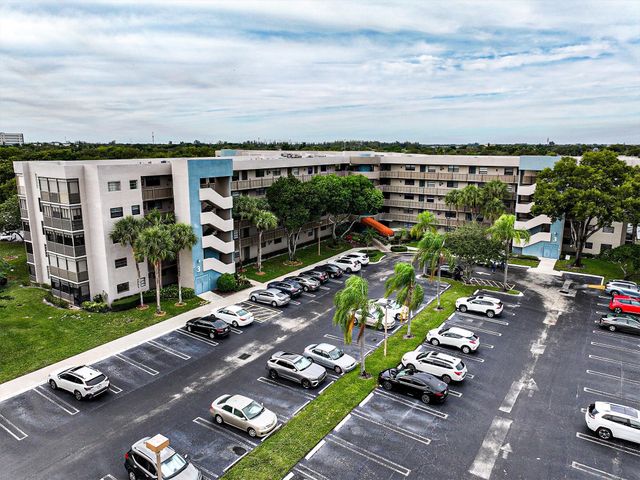 1100 Colony Point Circle Circle 415, Pembroke Pines, FL 33026