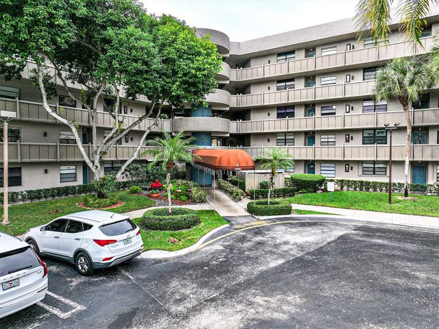 1100 Colony Point Circle Circle 415, Pembroke Pines, FL 33026
