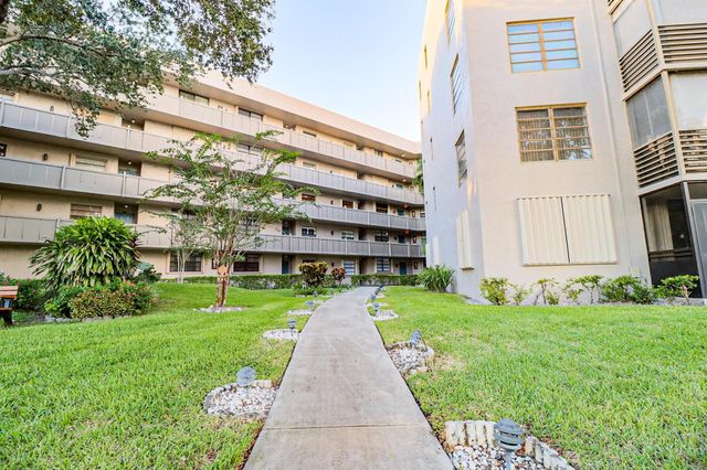 1100 Colony Point Circle Circle 415, Pembroke Pines, FL 33026