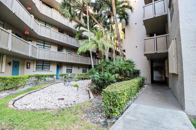 1100 Colony Point Circle Circle 415, Pembroke Pines, FL 33026