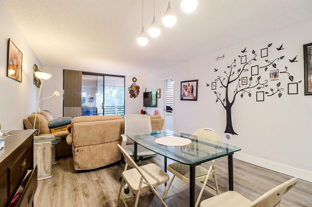 1100 Colony Point Circle Circle 415, Pembroke Pines, FL 33026