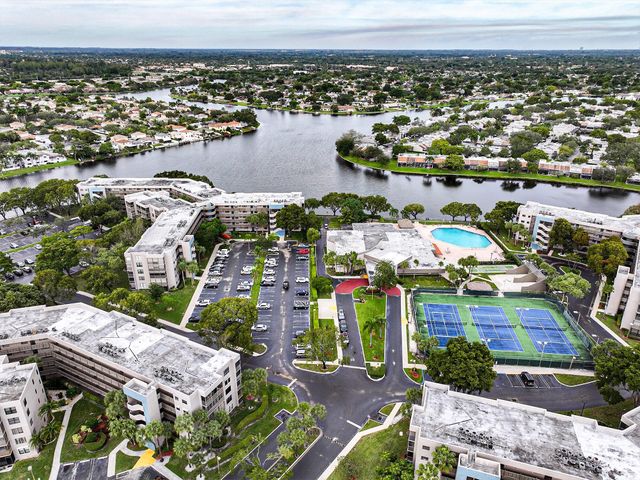 1100 Colony Point Circle Circle 415, Pembroke Pines, FL 33026