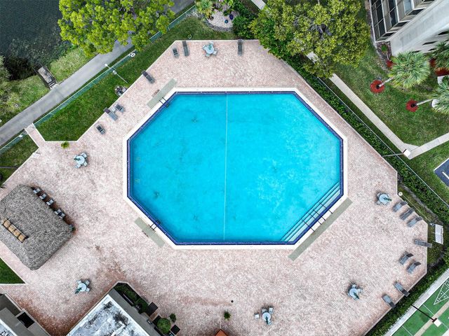 1100 Colony Point Circle Circle 415, Pembroke Pines, FL 33026