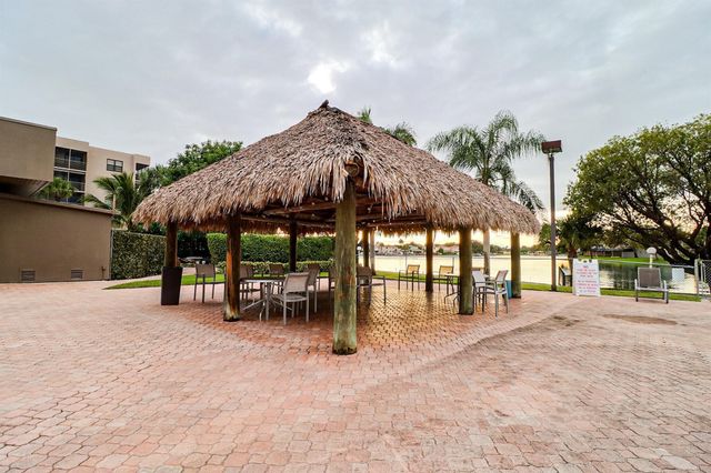 1100 Colony Point Circle Circle 415, Pembroke Pines, FL 33026