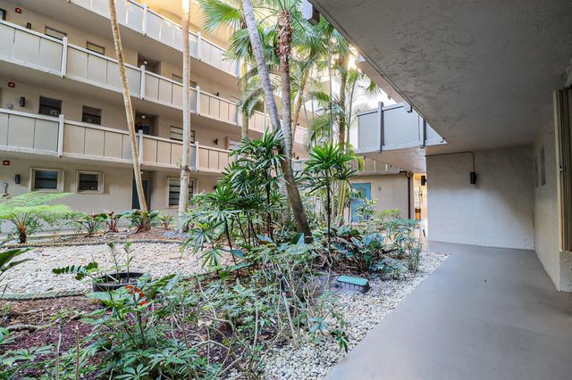 1100 Colony Point Circle Circle 415, Pembroke Pines, FL 33026