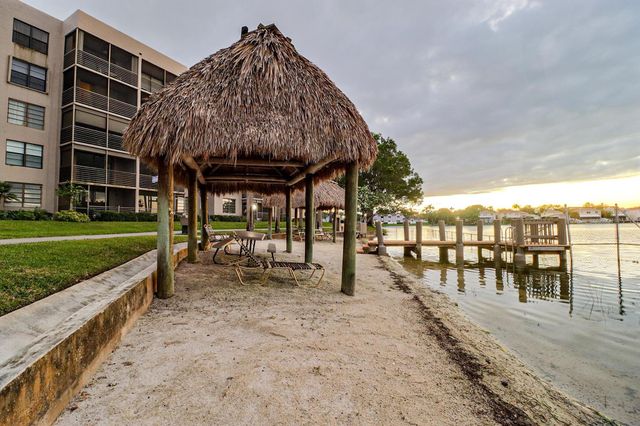 1100 Colony Point Circle Circle 415, Pembroke Pines, FL 33026