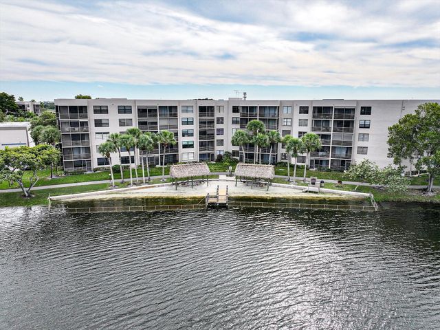 1100 Colony Point Circle Circle 415, Pembroke Pines, FL 33026