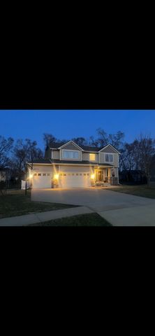 5833 Pine Court, Johnston, IA 50131
