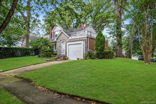 37 Maple Drive, New Hyde Park, NY 11040
