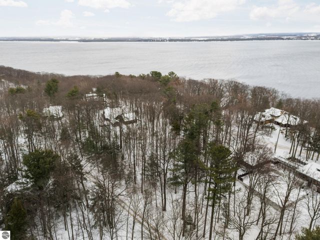 3019 Ishpeming Trail, Traverse City, MI 49686