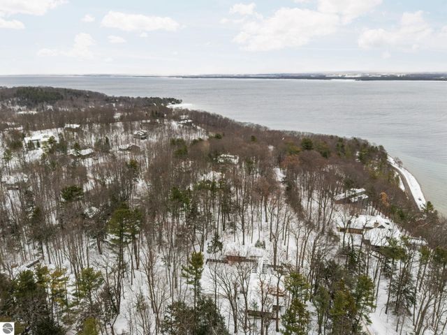 3019 Ishpeming Trail, Traverse City, MI 49686